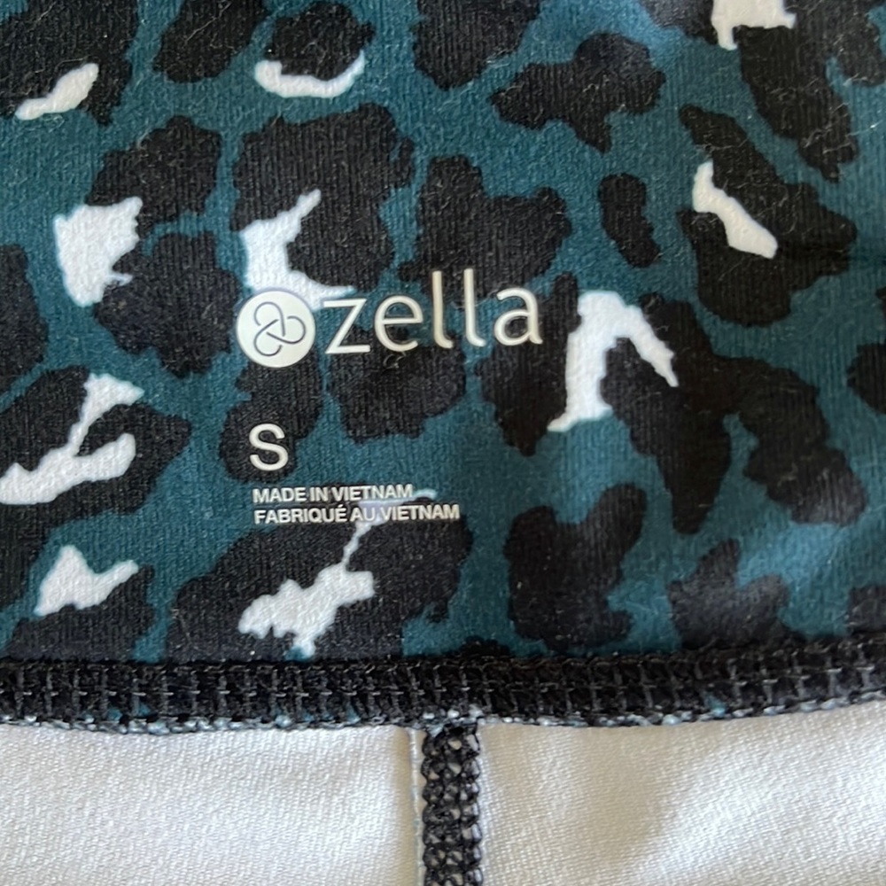 Zella | leopard print cropped leggings